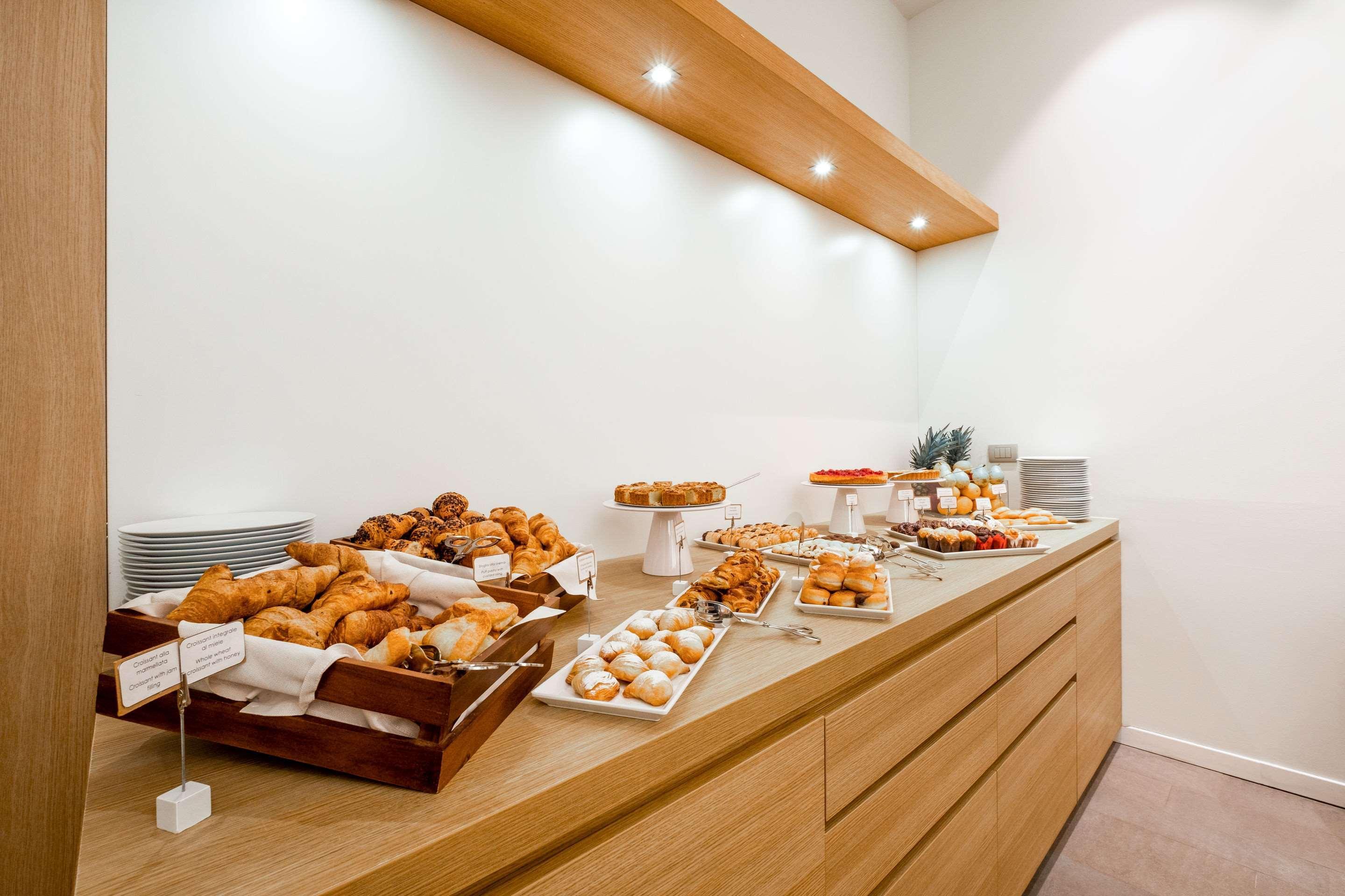 Hsm Hotel San Martino Garbagnate Monastero Екстериор снимка