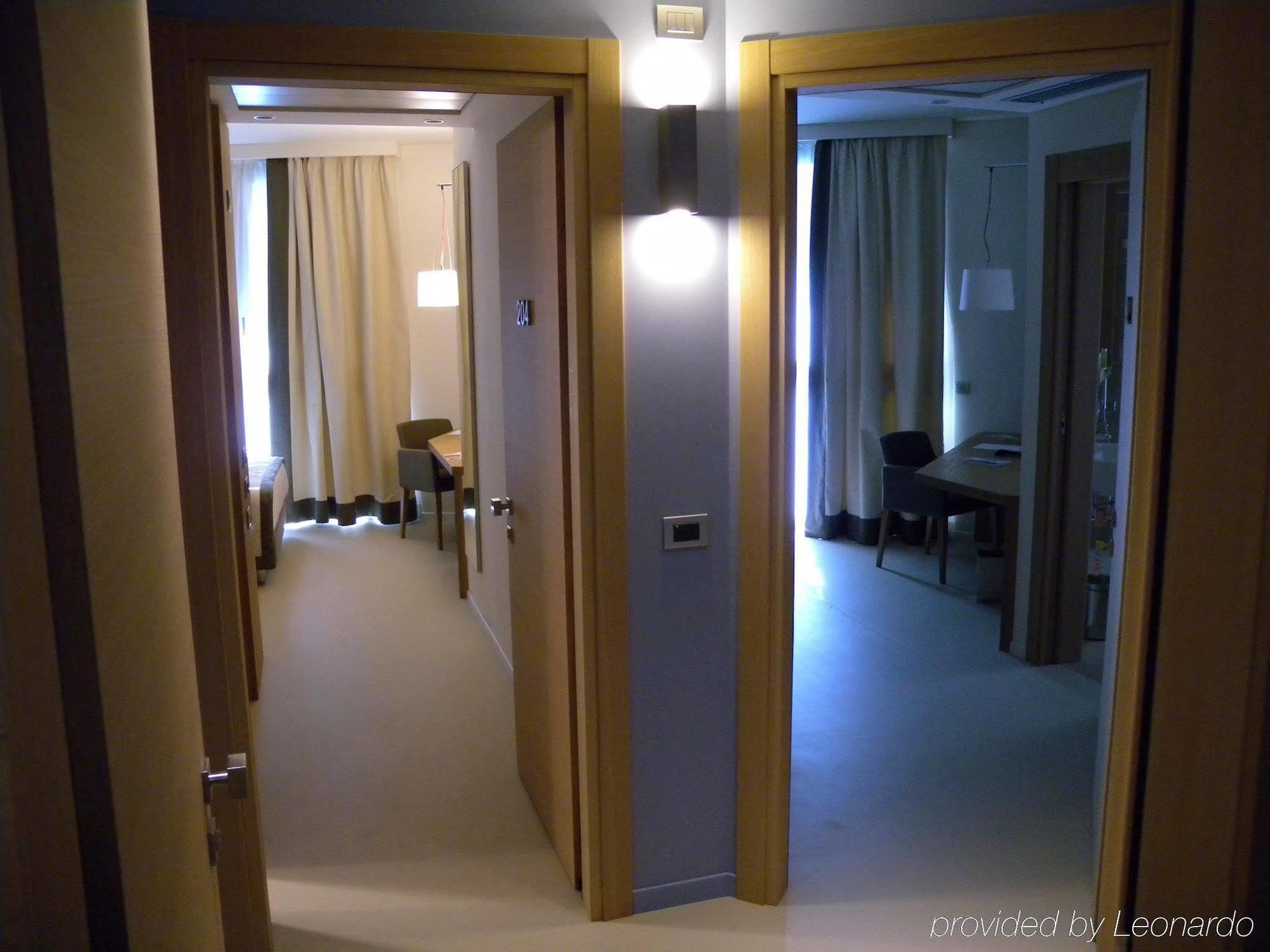 Hsm Hotel San Martino Garbagnate Monastero Стая снимка