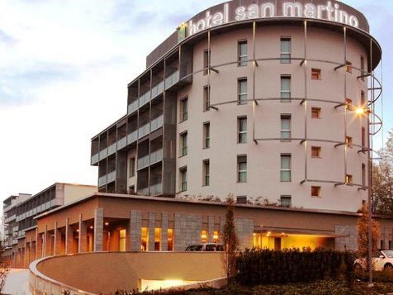 Hsm Hotel San Martino Garbagnate Monastero Екстериор снимка